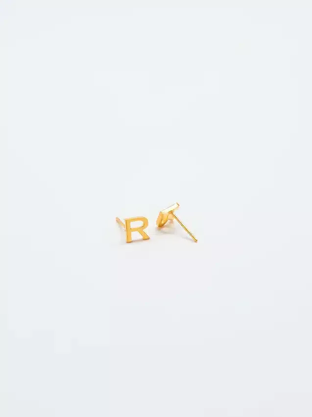 Admiral Row Gold-Ohrringe mit Initialen