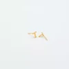 Admiral Row Gold-Ohrringe mit Initialen