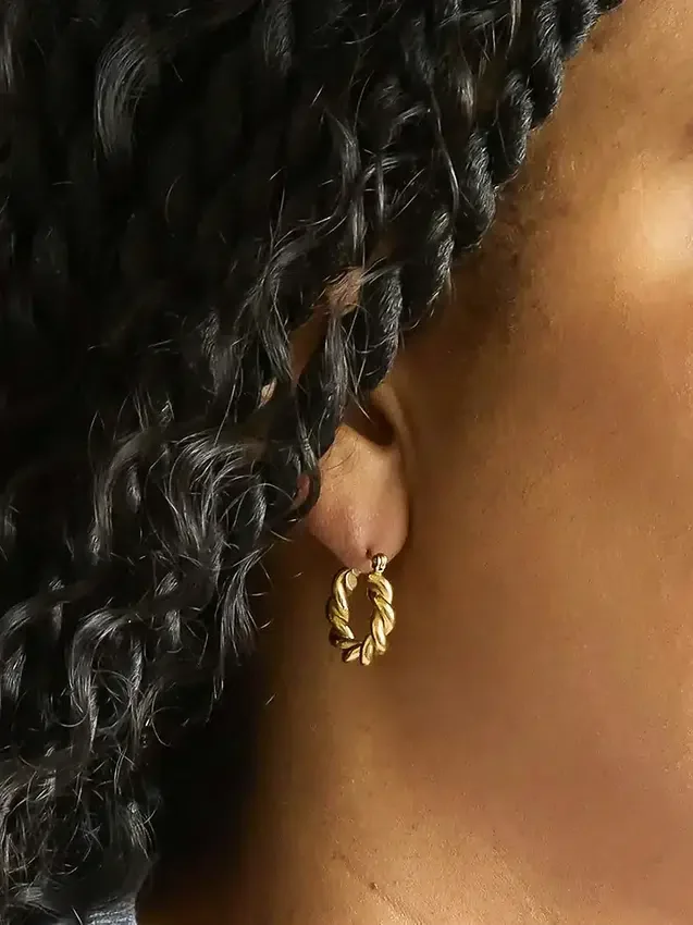 Admiral Row goldene ovale Twist-Creolen