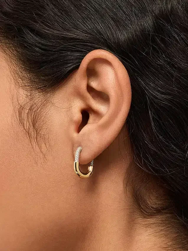 Ana Luisa Brynley Mini-Gold-Creolen mit Mikropavé