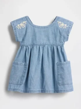 Baby-Denim-Kleid mit aufgestickten Taschen