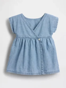 Baby-Denim-Kleid mit aufgestickten Taschen