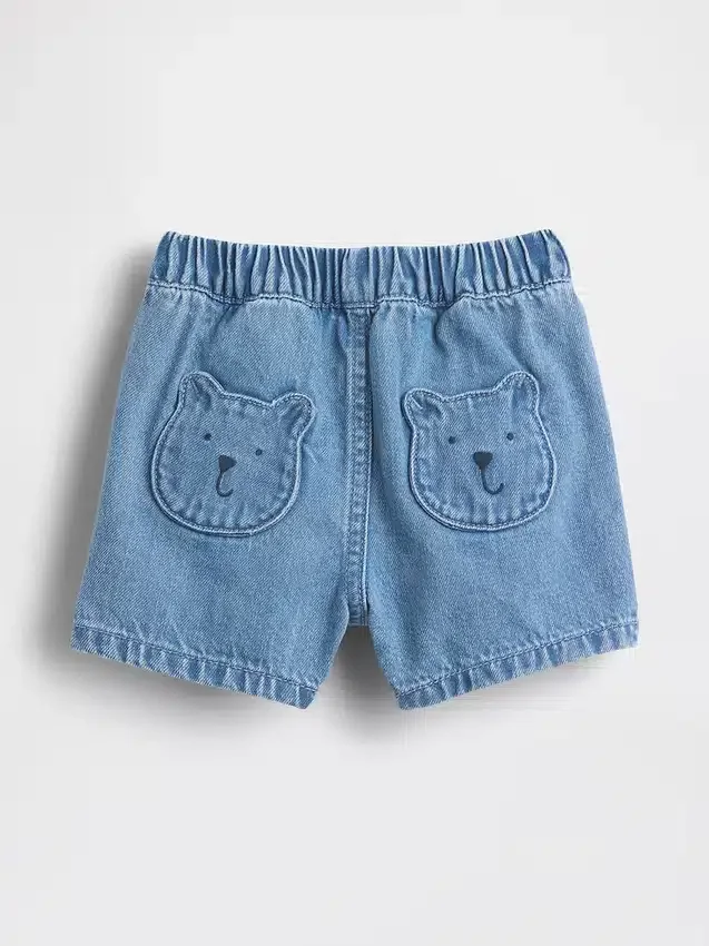 Baby-Denim-Shorts mit Brannan-Bär-Aufnähern und Eingrifftaschen