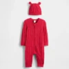 Baby-Einteiler im Zopfmuster