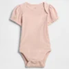 Baby First Favorites – Bodys mit feinen Rippen und Puffärmeln