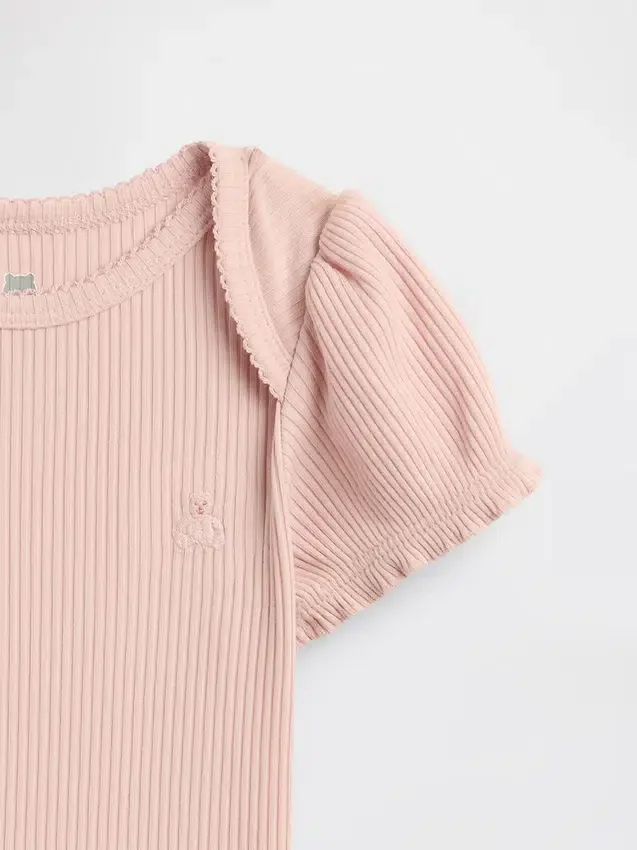 Baby First Favorites – Bodys mit feinen Rippen und Puffärmeln