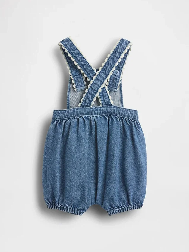 Baby-Jeans-Latzhose mit aufgesetzten Taschen