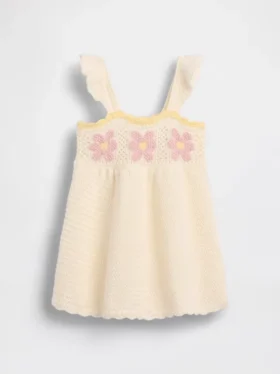 Baby-Kleid mit gehäkelten Blumen