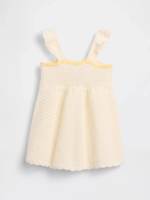 Baby-Kleid mit gehäkelten Blumen