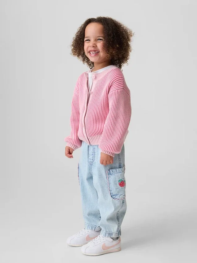 Baby & Kleinkind-Cargo-Jeans im Barrel-Schnitt mit Erdbeer-Applikation