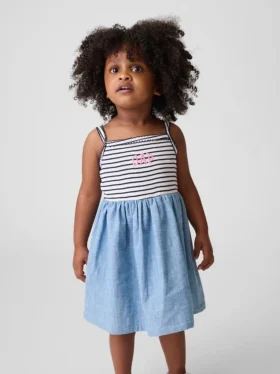 Baby & Kleinkind-Kleid im Schürzenstil aus verschiedenen Materialien