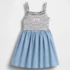 Baby & Kleinkind-Kleid im Schürzenstil aus verschiedenen Materialien
