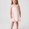 Baby & Kleinkind-Kleid mit Lochstickerei