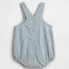Baby-Latzhose aus Denim mit Streifen und Bären-Aufnäher