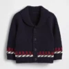 Baby-Pullover im Marinestil