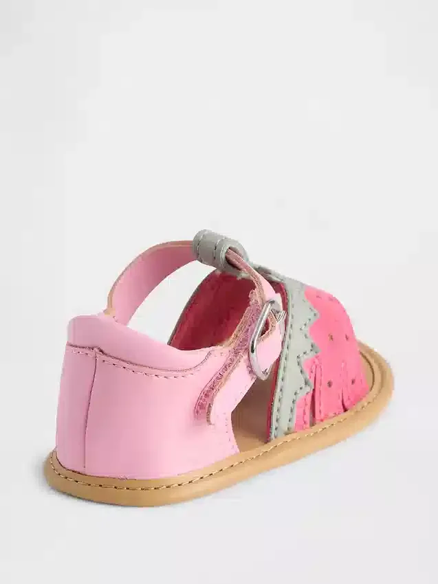 Baby-Sandalen mit Erdbeer-Motiv