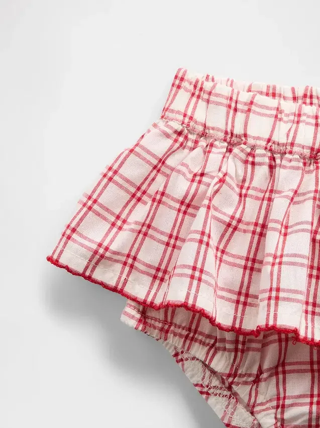Baby-Set aus Brannan-Bär-Oberteil und kariertem Skort
