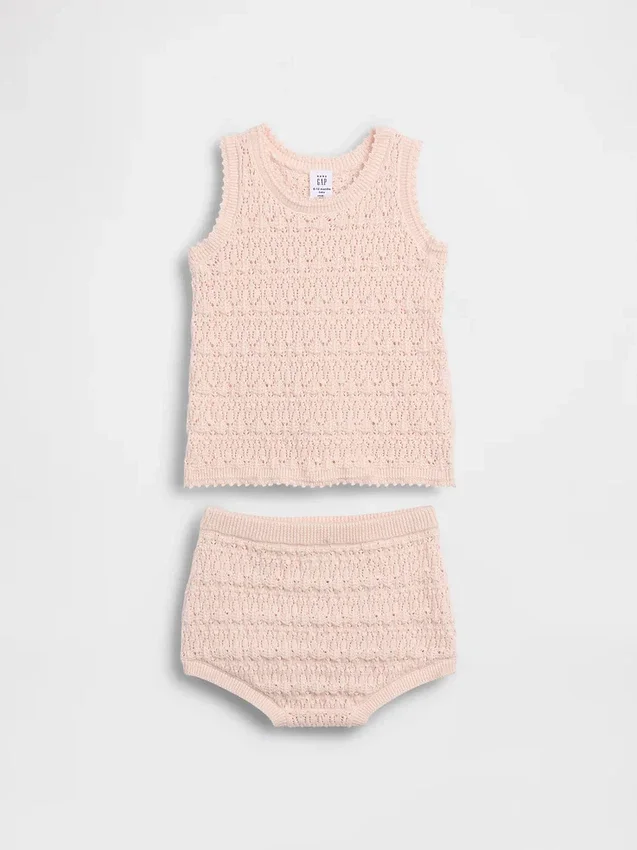 Baby-Set aus gehäkeltem Tanktop und Shorts