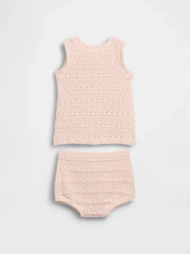 Baby-Set aus gehäkeltem Tanktop und Shorts