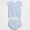 Baby-Set aus gestrickten Streifen