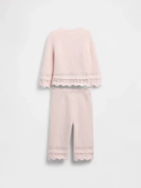 Baby-Set aus Pullover mit Wellenrand