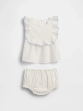 Baby-Set mit Latzhose und Lochstickerei