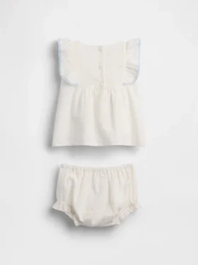 Baby-Set mit Latzhose und Lochstickerei