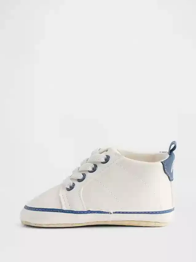 Baby-Sneaker mit Brannan-Bär-Logo