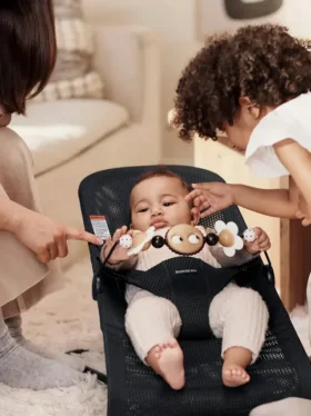 BabyBjörn Babywippe mit Spielzeug „Googly Eyes“