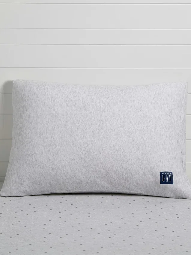 babyGap Memory-Foam-Kissen für Kleinkinder mit 2 kühlenden Bezügen