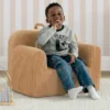 babyGap-Schaumstoffsessel aus geripptem Velours mit Logo