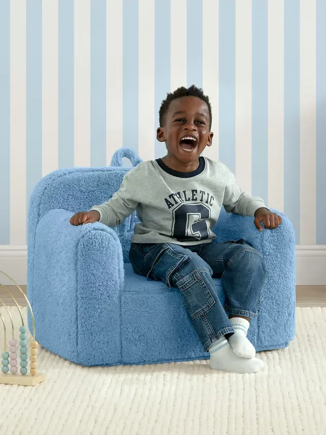 babyGap Sherpa-Schaumstoffsessel mit Logo