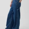 Baggy-Hose aus ultraweichem Denim mit mittlerer Leibhöhe