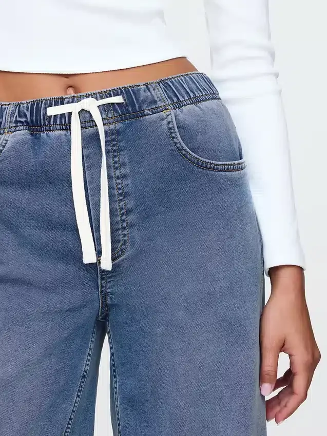 Baggy-Jeans aus Strick mit mittlerer Leibhöhe