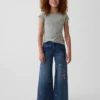 Baggy-Jeans für Kinder mit niedriger Leibhöhe und Stickerei
