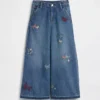 Baggy-Jeans für Kinder mit niedriger Leibhöhe und Stickerei