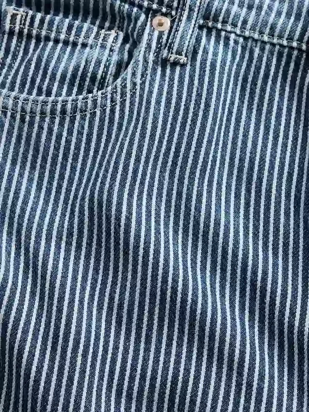 Baggy-Jeans mit mittlerer Leibhöhe aus ultraweichem Denim mit Streifenmuster