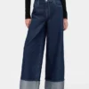 Baggy-Jeans mit mittlerer Leibhöhe, Metallic-Effekt und Umschlag