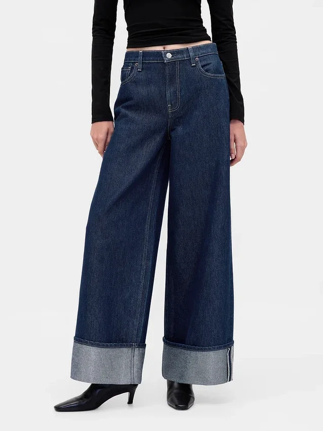 Baggy-Jeans mit mittlerer Leibhöhe, Metallic-Effekt und Umschlag