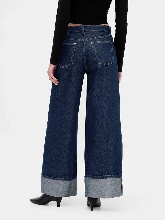 Baggy-Jeans mit mittlerer Leibhöhe, Metallic-Effekt und Umschlag