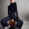 Baggy-Jeans mit mittlerer Leibhöhe, Metallic-Effekt und Umschlag