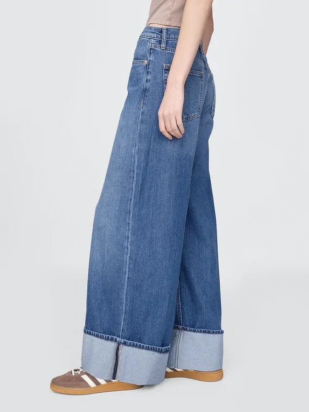 Baggy-Jeans mit mittlerer Leibhöhe, ultrweichem Stoff und Umschlag