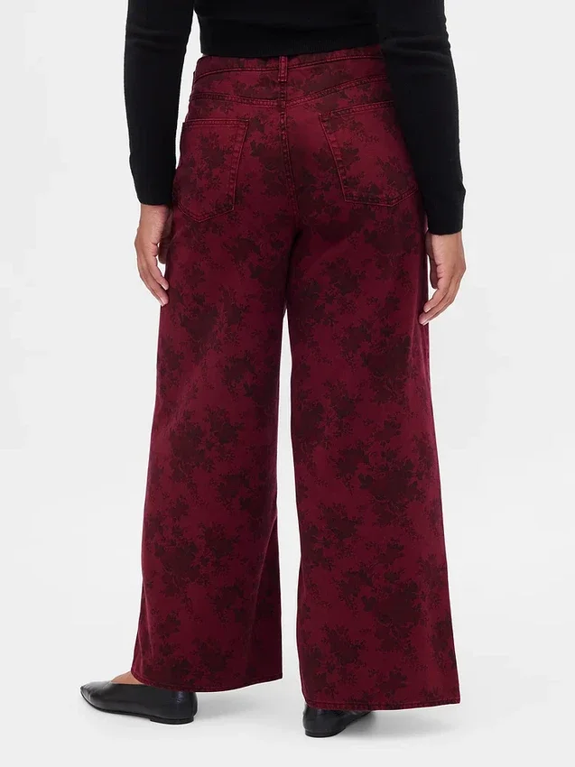 Baggy-Jeans mit mittlerer Leibhöhe und Blumenmuster
