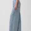 Baggy-Jeans mit mittlerer Leibhöhe und Gürtel
