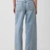 Baggy-Jeans mit mittlerer Leibhöhe und Gürtel