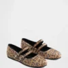 Ballerinas mit zwei Riemen im Leopardenmuster