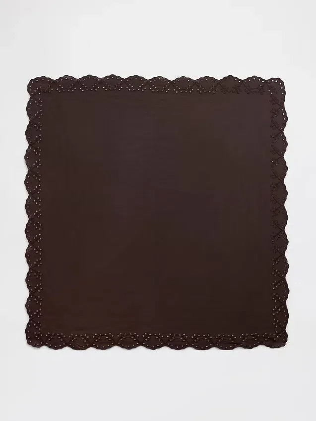 Bandana-Schal aus 100 % Baumwolle mit Lochstickerei