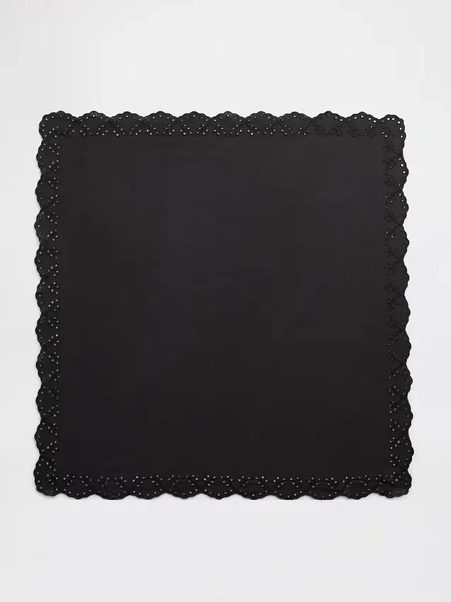 Bandana-Schal aus 100 % Baumwolle mit Lochstickerei