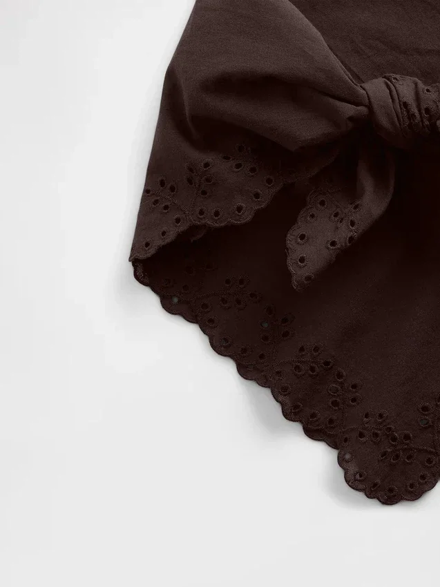 Bandana-Schal aus 100 % Baumwolle mit Lochstickerei