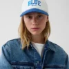 Baseballhut mit blauem Logo